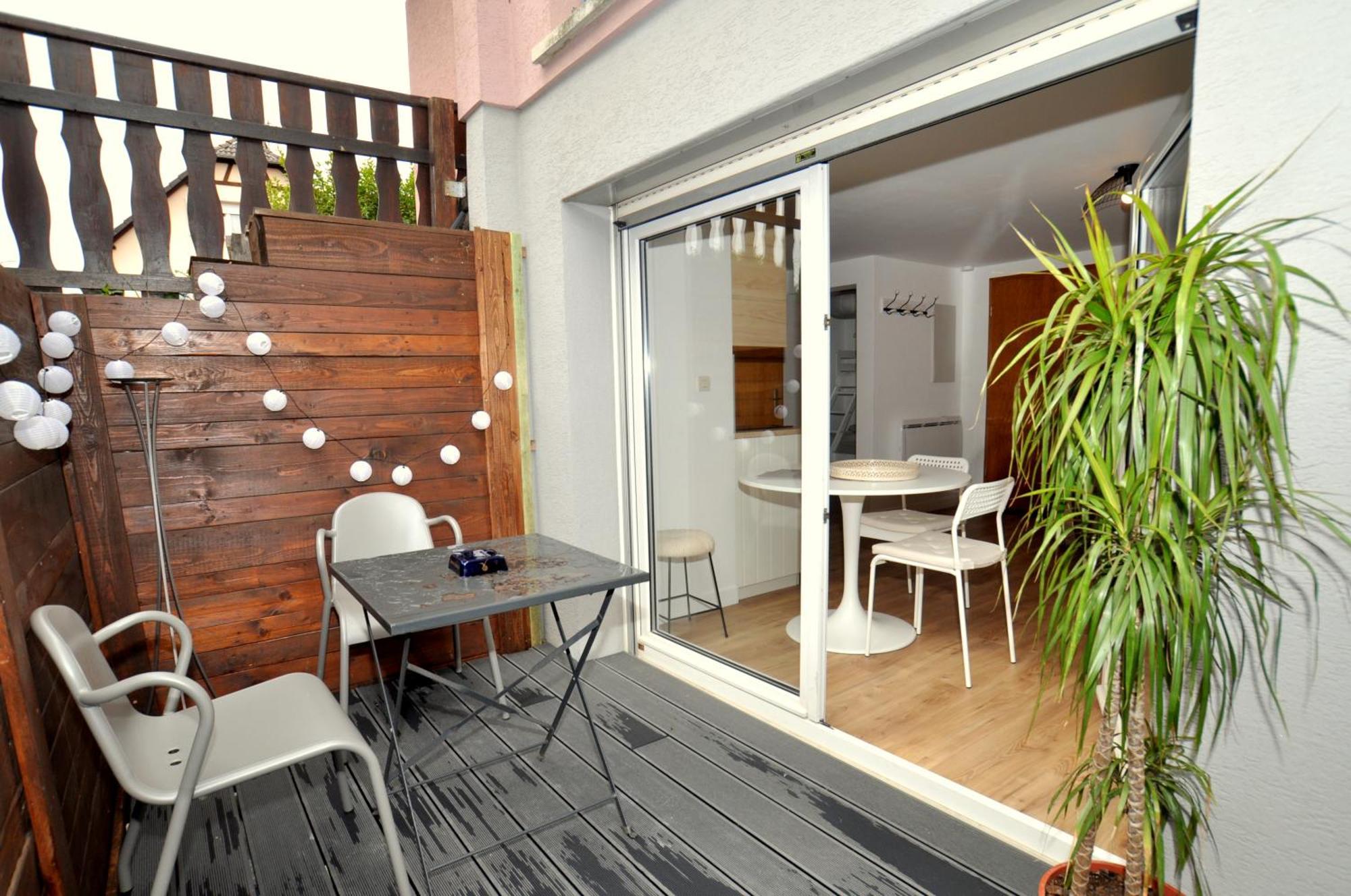 Aux Cigognes De Blotzheim Apartment Bagian luar foto